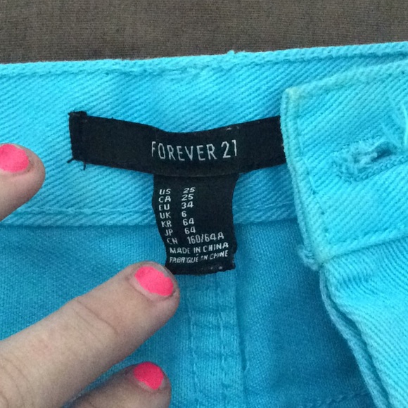 Women’s shorts - Picture 3 of 3